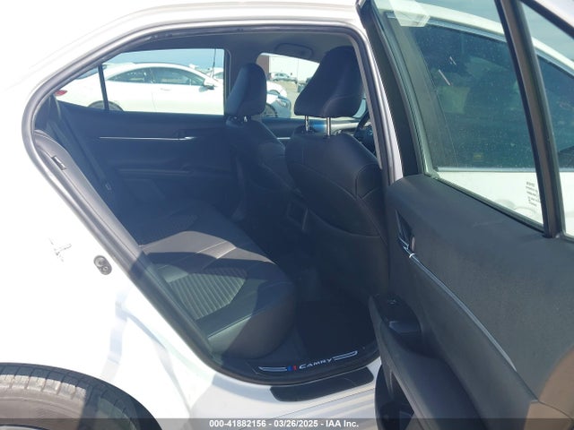 4T1B11HK6JU548057 Toyota CAMRY SE