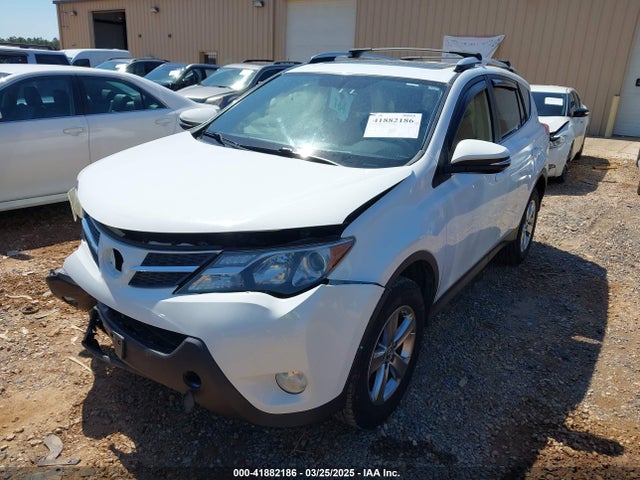 JTMRFREV7FJ038620 Toyota Rav4 Xle