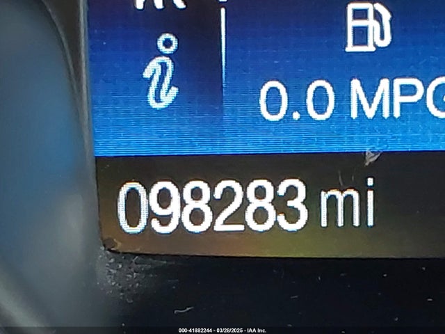 1FMCU0GD8HUE69279 Ford ESCAPE SE