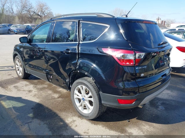 1FMCU0GD8HUE69279 Ford ESCAPE SE