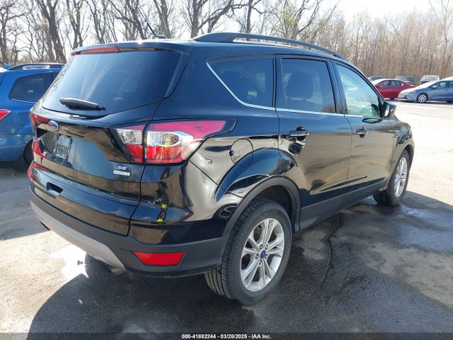 1FMCU0GD8HUE69279 Ford ESCAPE SE