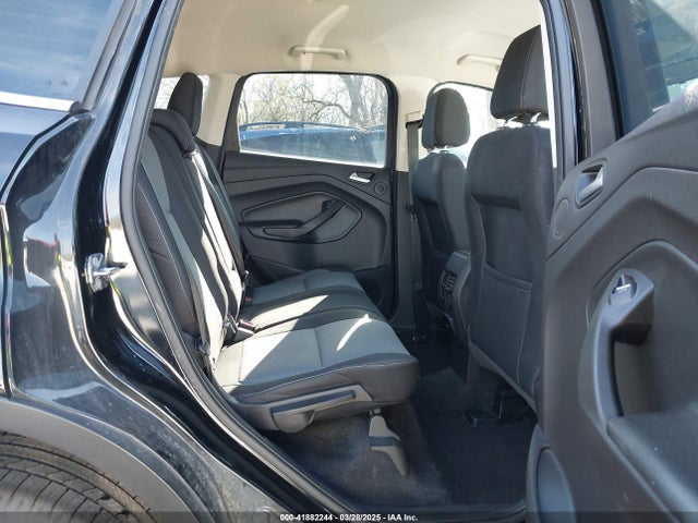 1FMCU0GD8HUE69279 Ford ESCAPE SE