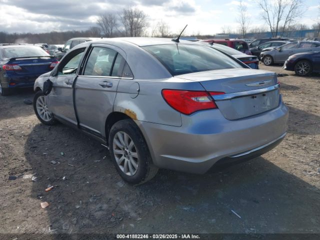 2013 CHRYSLER 200 1C3CCBBBXDN574763 Photo 2