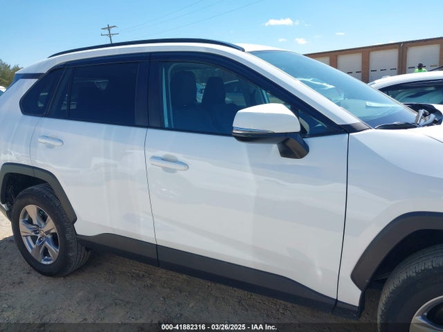 2T3P1RFV5PW404324 Toyota Rav4 Xle