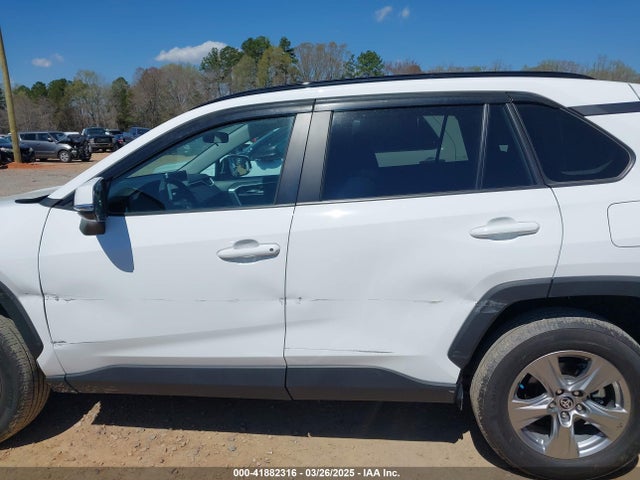 2T3P1RFV5PW404324 Toyota Rav4 Xle