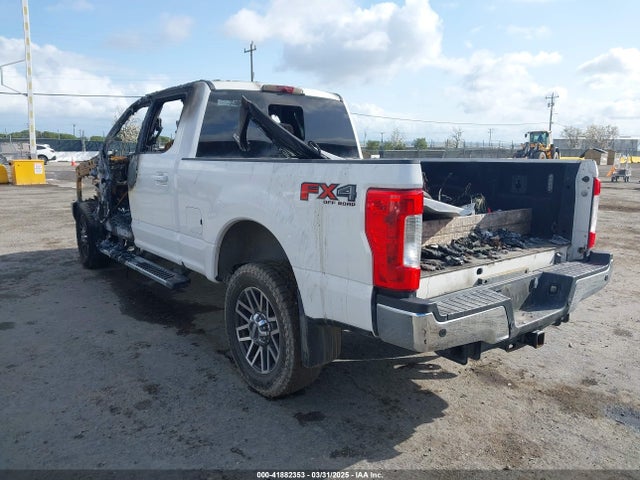 1FT7W2BT7KEG24271 Ford F-250 Lariat