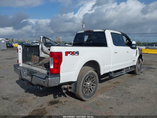 1FT7W2BT7KEG24271 Ford F-250 Lariat