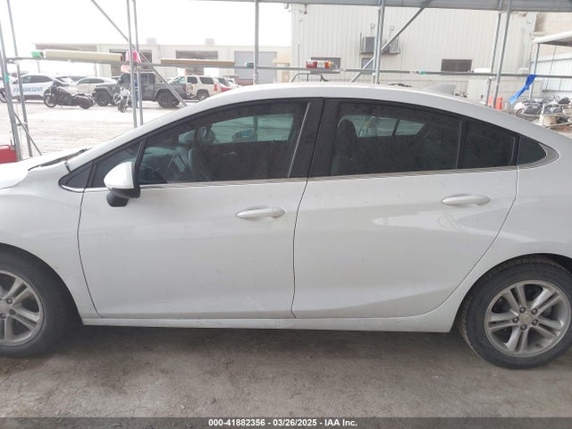 1G1BE5SM8J7237778 Chevrolet Cruze Lt Auto