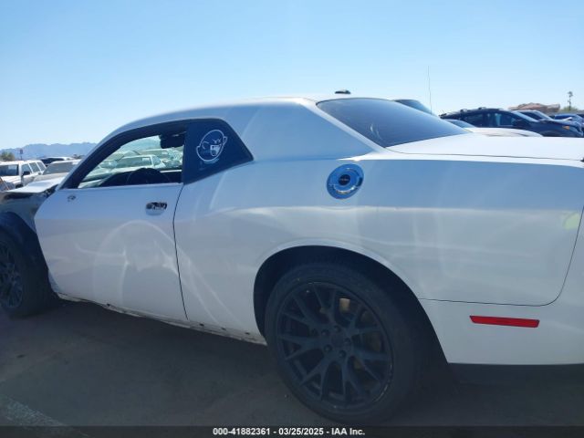 2C3CDZAG1FH821182 Dodge Challenger Sxt