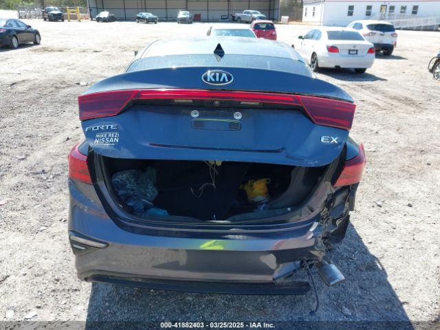 3KPF54ADXKE053898 KIA FORTE EX