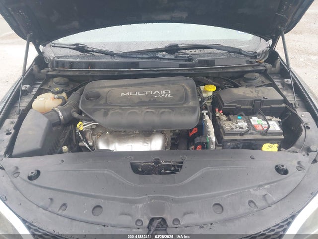 1C3CCCAB3GN120351 Chrysler 200 Limited