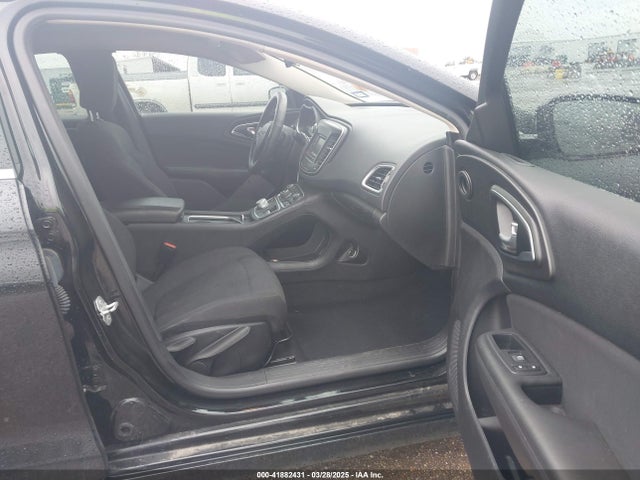 1C3CCCAB3GN120351 Chrysler 200 Limited