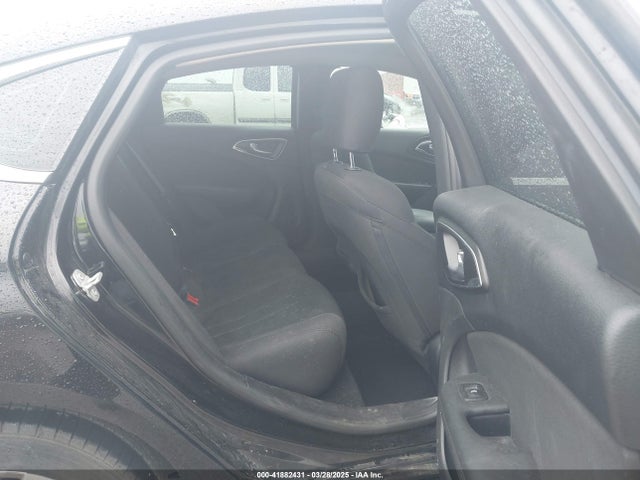 1C3CCCAB3GN120351 Chrysler 200 Limited