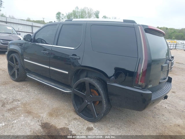2010 CADILLAC ESCALADE 1GYUCAEF1AR264105 Photo 2