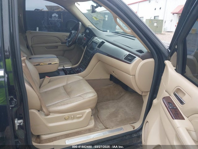 2010 CADILLAC ESCALADE 1GYUCAEF1AR264105 Photo 4