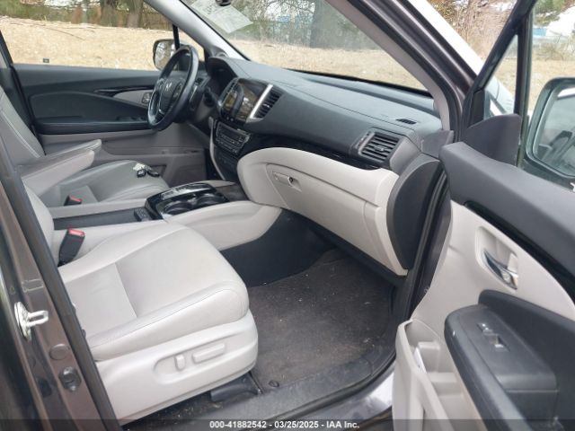5FNYF6H92HB012090 Honda Pilot Touring