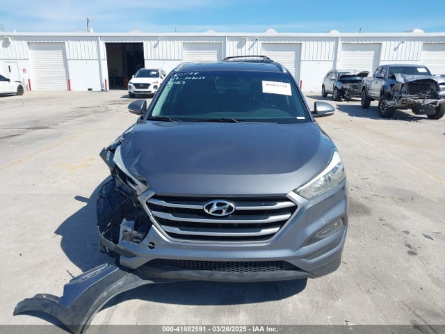 KM8J33A40JU746467 Hyundai Tucson Sel Plus