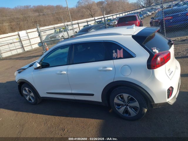 KNDCB3LCXL5370202 KIA NIRO LX