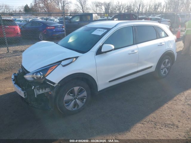 KNDCB3LCXL5370202 KIA NIRO LX