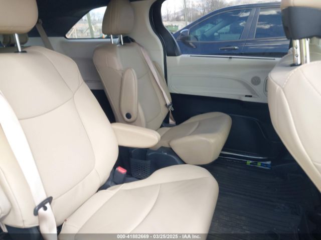 5TDYRKEC6NS096521 Toyota SIENNA XLE