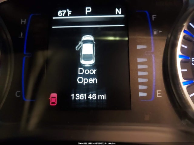 Chrysler 200 Limited 2015 1C3CCCAB0FN607876 Image 15