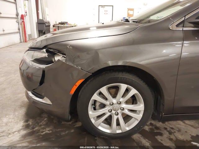 Chrysler 200 Limited 2015 1C3CCCAB0FN607876 Image 17