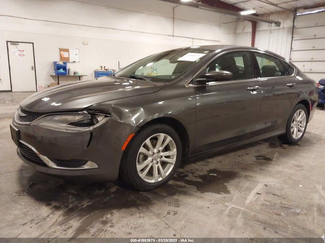 Chrysler 200 Limited 2015 1C3CCCAB0FN607876 Image 2