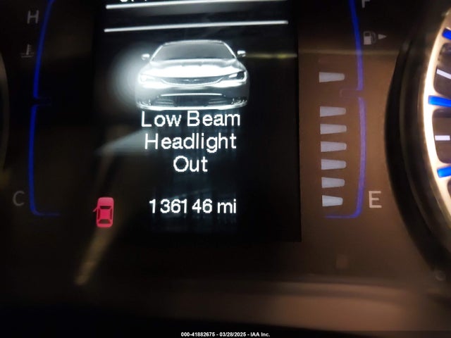 Chrysler 200 Limited 2015 1C3CCCAB0FN607876 Image 7