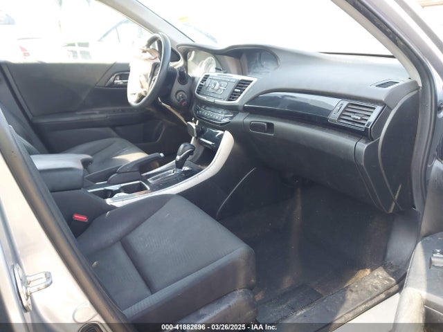 1HGCR2F3XHA215196 Honda ACCORD LX