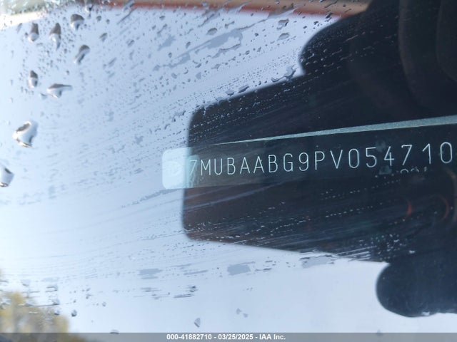 7MUBAABG9PV054710 Toyota Corolla Cross Le