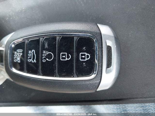 5NPLS4AG0NH076385 Hyundai ELANTRA SEL