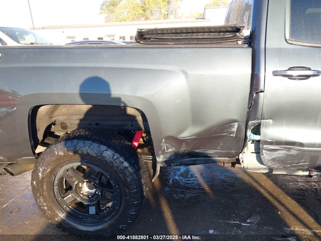 1GCVKREC0JZ194386 Chevrolet Silverado 1500 2lt