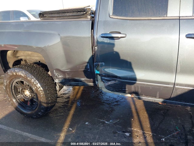 1GCVKREC0JZ194386 Chevrolet Silverado 1500 2lt