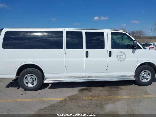 1GAZGZFG5F1162147 Chevrolet Express 3500 Ls