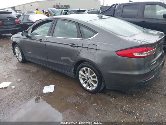 3FA6P0LU3KR108898 Ford Fusion Hybrid Se