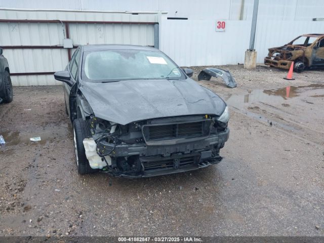 3FA6P0LU3KR108898 Ford Fusion Hybrid Se