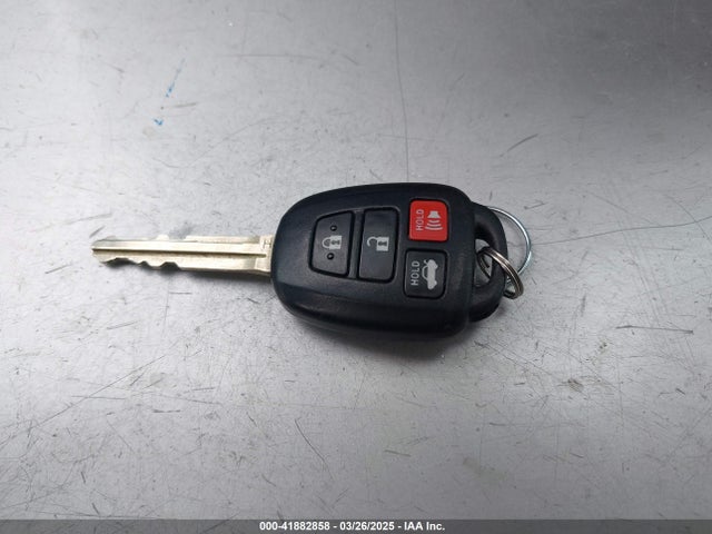 5YFBURHE9GP530761 Toyota COROLLA LE