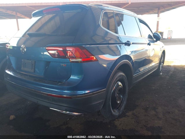 3VV5B7AX2JM004121 Volkswagen Tiguan 2.0t Sel Premium