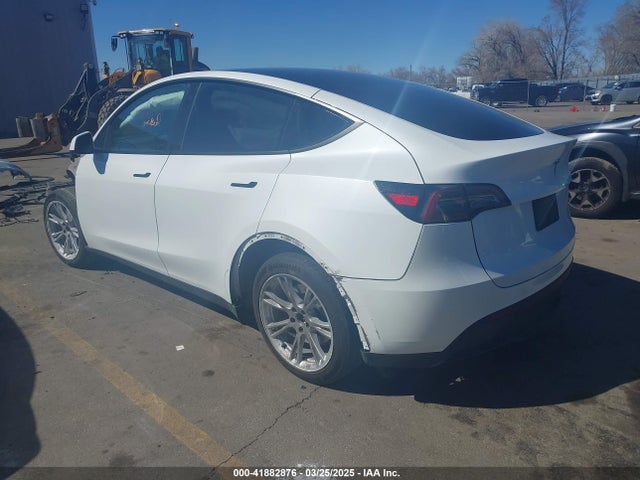 2023 TESLA MODEL Y 7SAYGAEE3PF625743 Photo 2