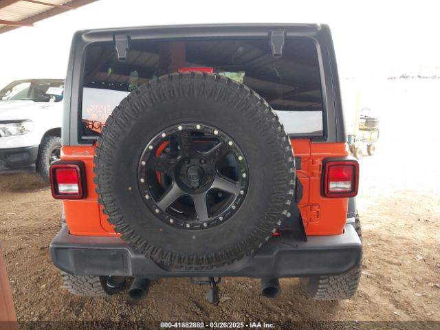 1C4HJXDG8LW110070 Jeep Wrangler Unlimited Sport S 4x4