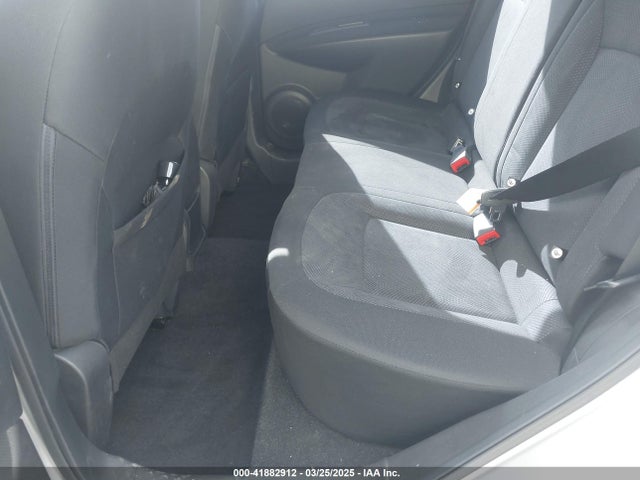 JN8AS5MTXFW650142 Nissan Rogue Select S