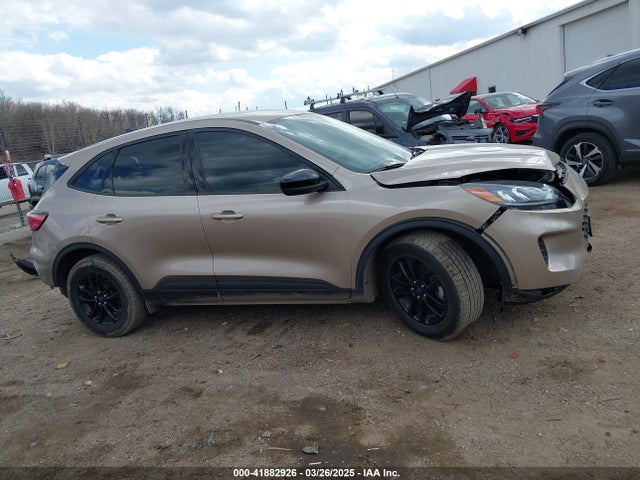 1FMCU0BZXLUC08683 Ford Escape Se Sport Hybrid