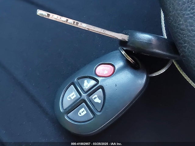 5TDKZ3DC0LS029925 Toyota SIENNA LE