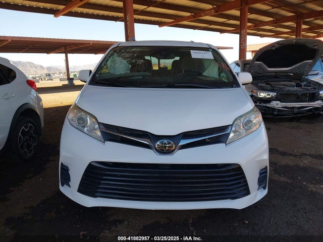 5TDKZ3DC0LS029925 Toyota SIENNA LE