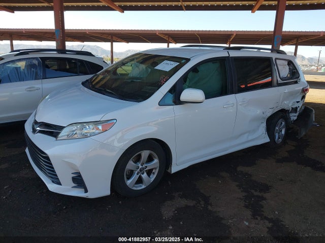 5TDKZ3DC0LS029925 Toyota SIENNA LE