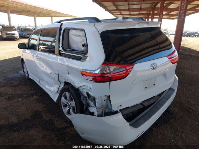 5TDKZ3DC0LS029925 Toyota SIENNA LE