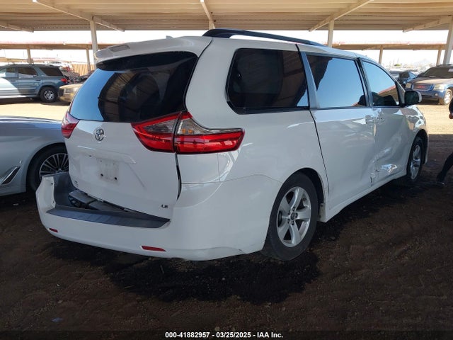 5TDKZ3DC0LS029925 Toyota SIENNA LE