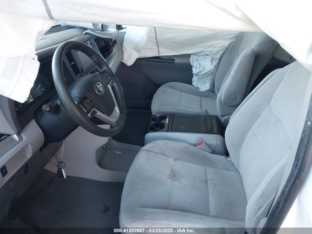 5TDKZ3DC0LS029925 Toyota SIENNA LE
