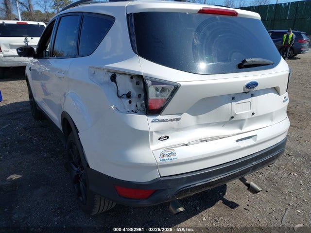 1FMCU9G94HUB25559 Ford ESCAPE SE