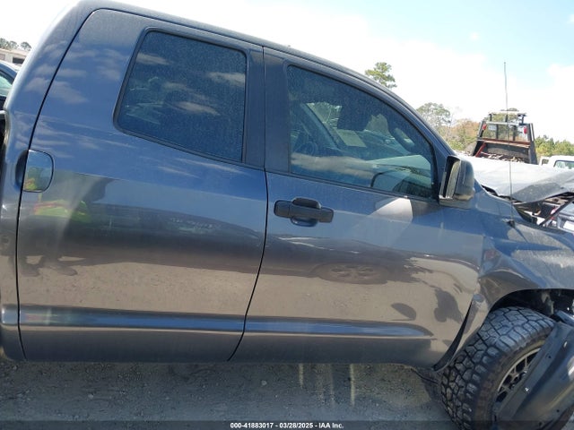 5TFUM5F11EX055025 Toyota Tundra Sr 4.6l V8